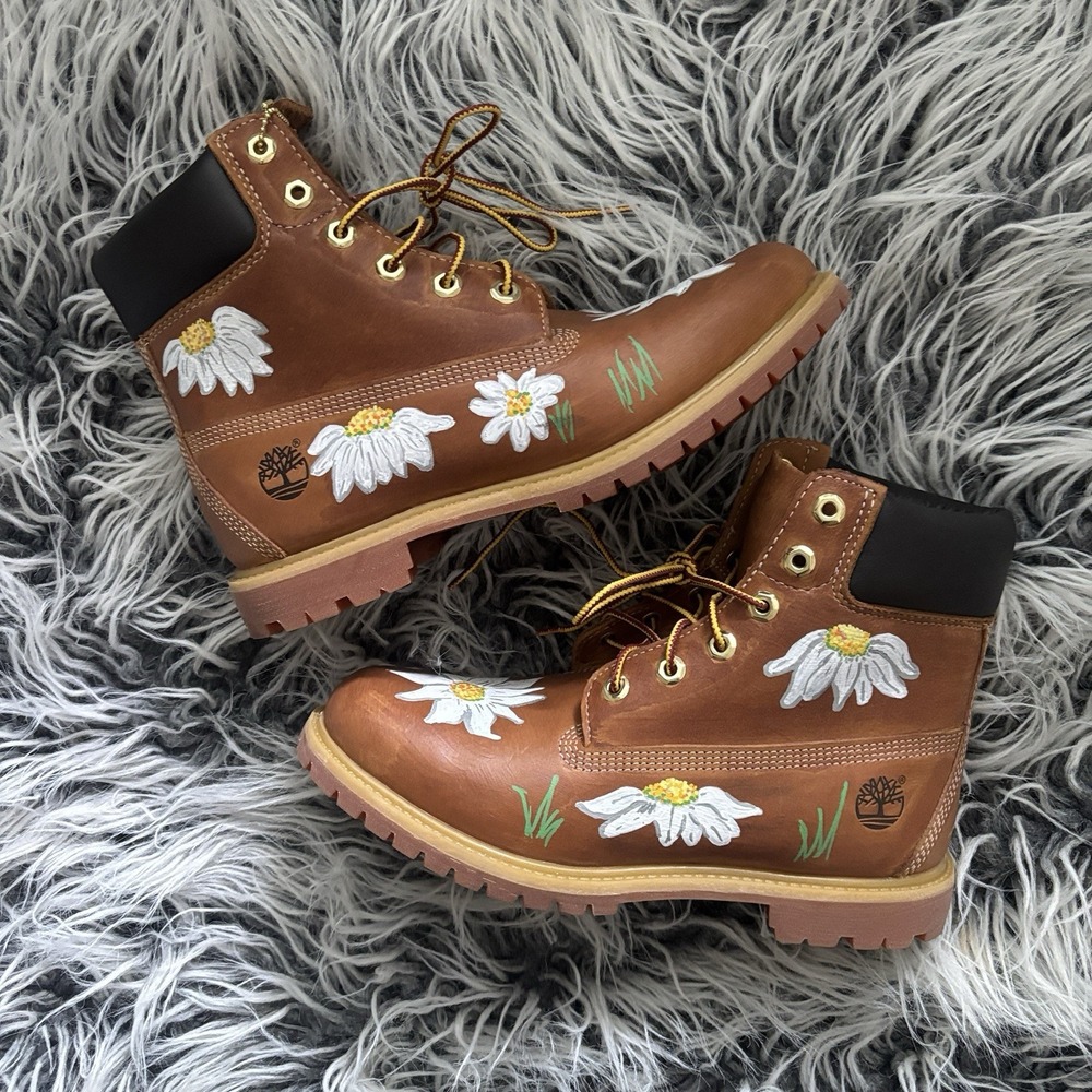 Timberland Custom Painted Flowers Women's 10M Boots New With Tags, No Box A5798